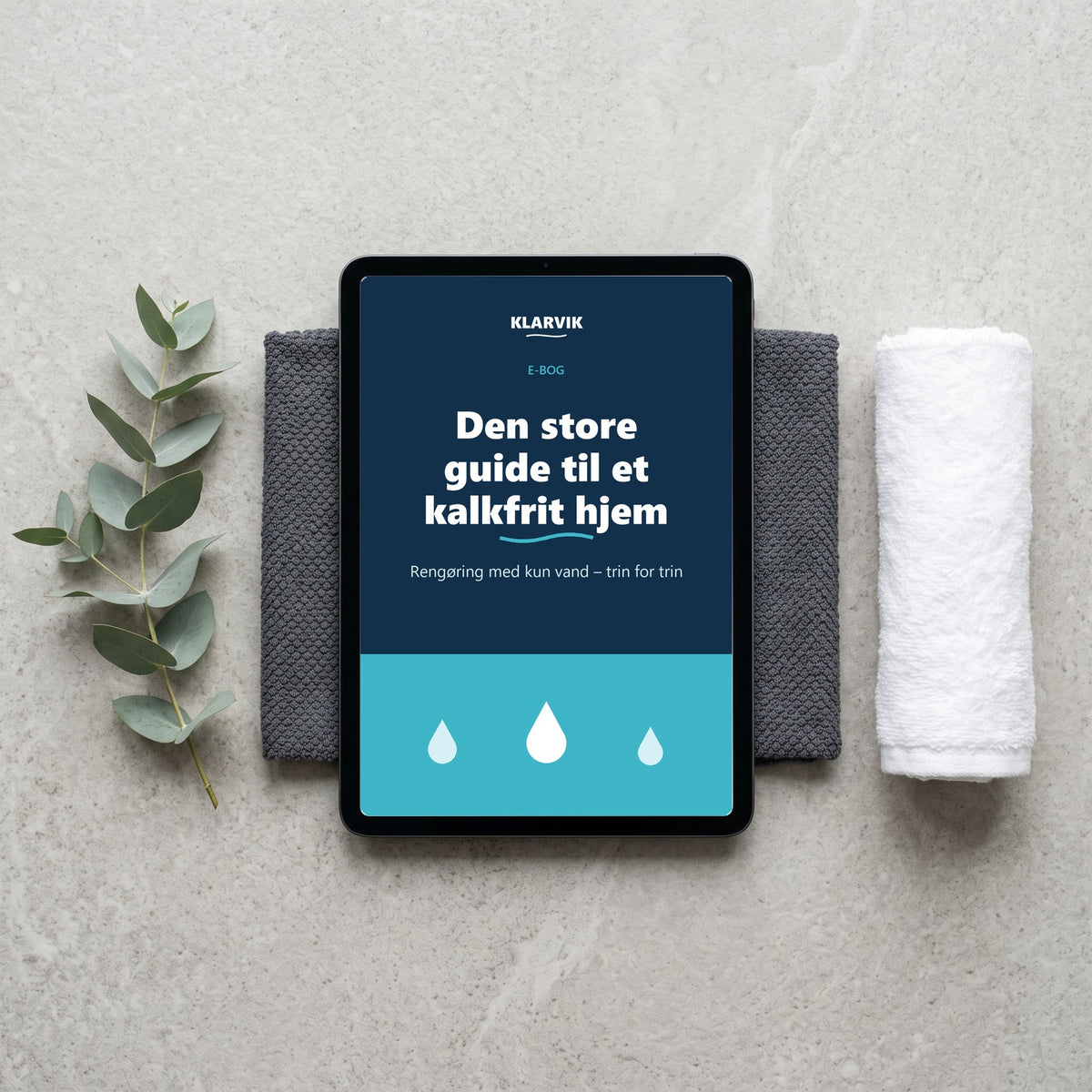 E-bogen læst på tablet – digital guide fra Klarvik