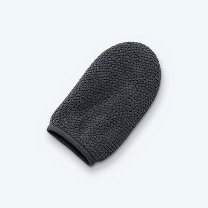 Anti-kalk Handsken i grå mikrofiber uden tommelfinger – på lyseblå baggrund